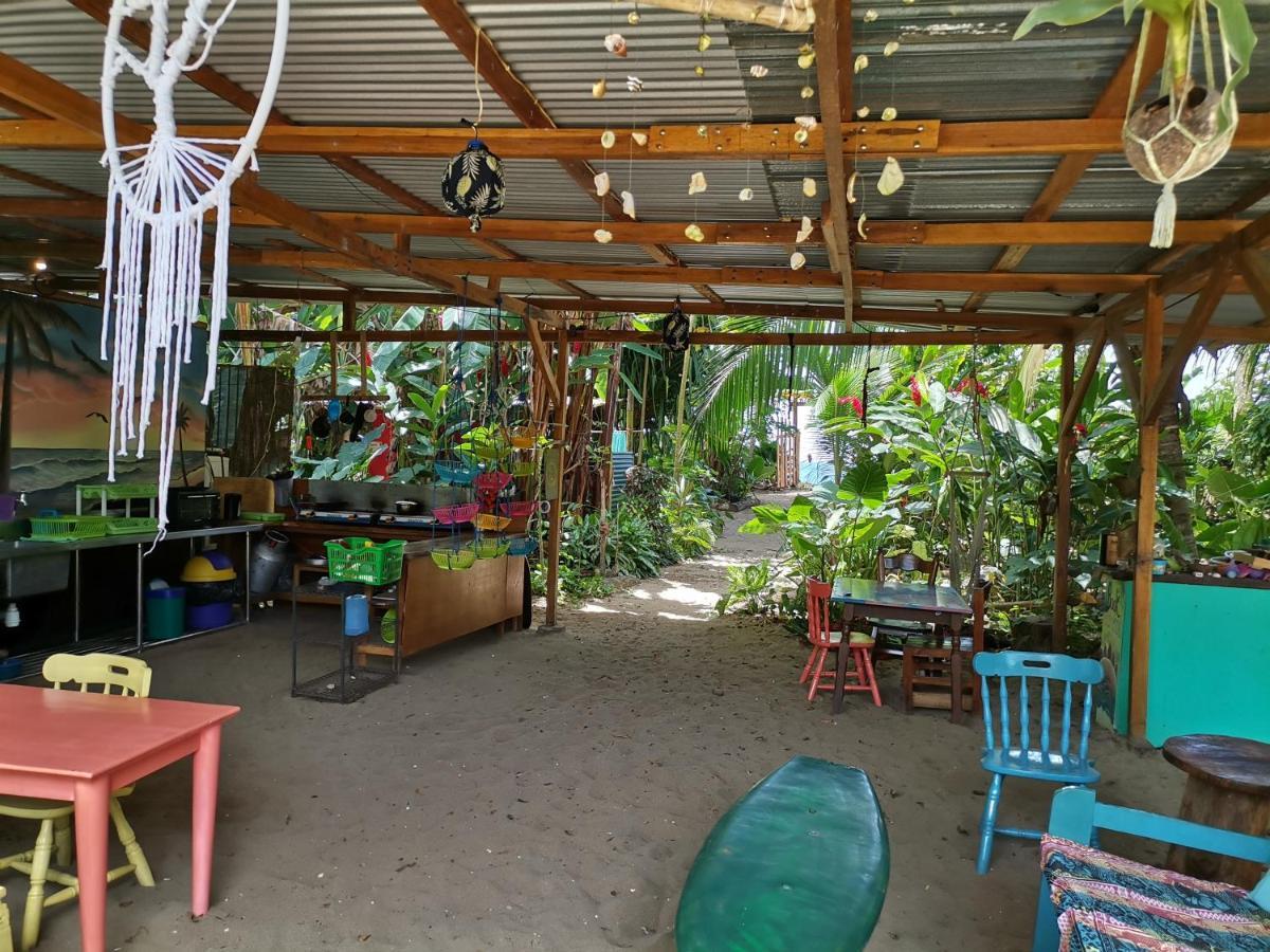Hostel Oasis Puerto Viejo de Talamanca Exteriér fotografie