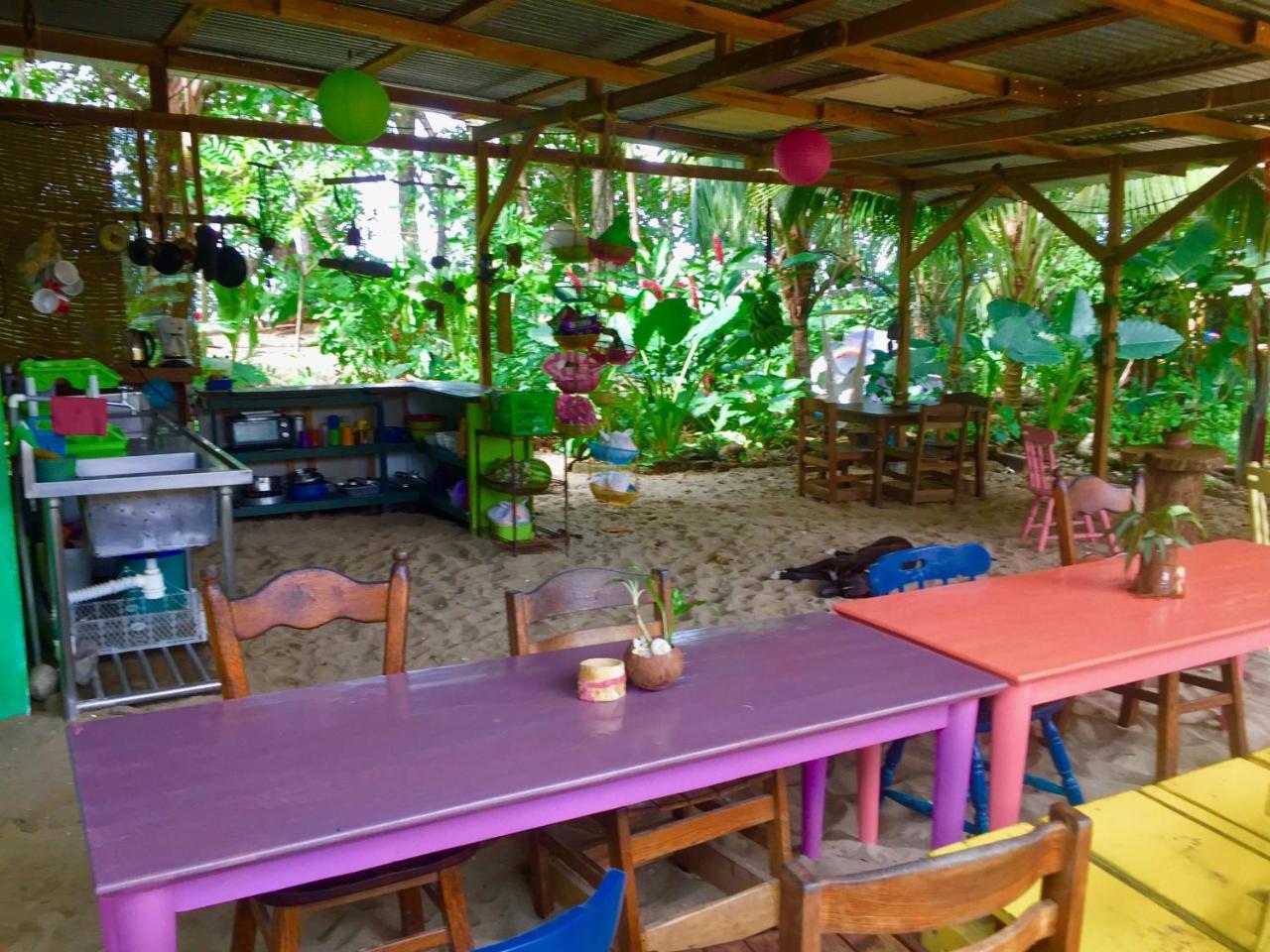 Hostel Oasis Puerto Viejo de Talamanca Exteriér fotografie